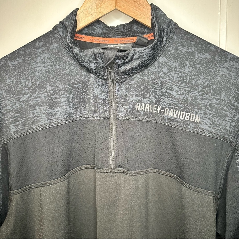 Harley-Davidson Black and Dark Gray Half-Zip Top size large - Picture 2 of 9